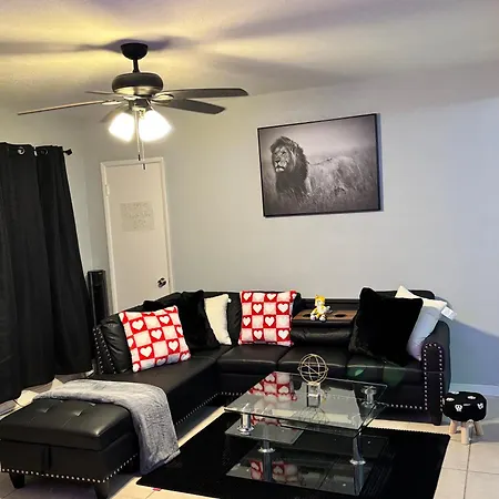 Welcome To My Fun Artsy Space! North Miami Beach Exterior photo
